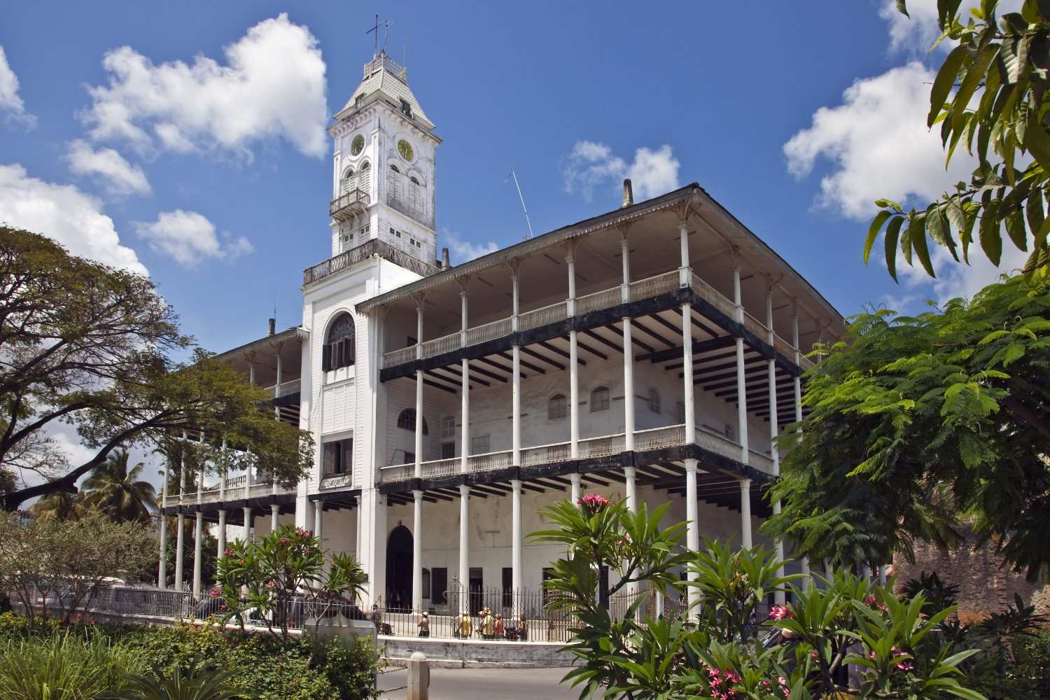 Discover Zanzibar beyond the postcard
